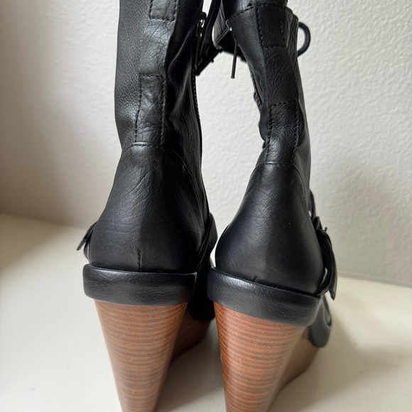 Ann Demeulemeester lace up wedge ankle boots. - Picture 4 of 7